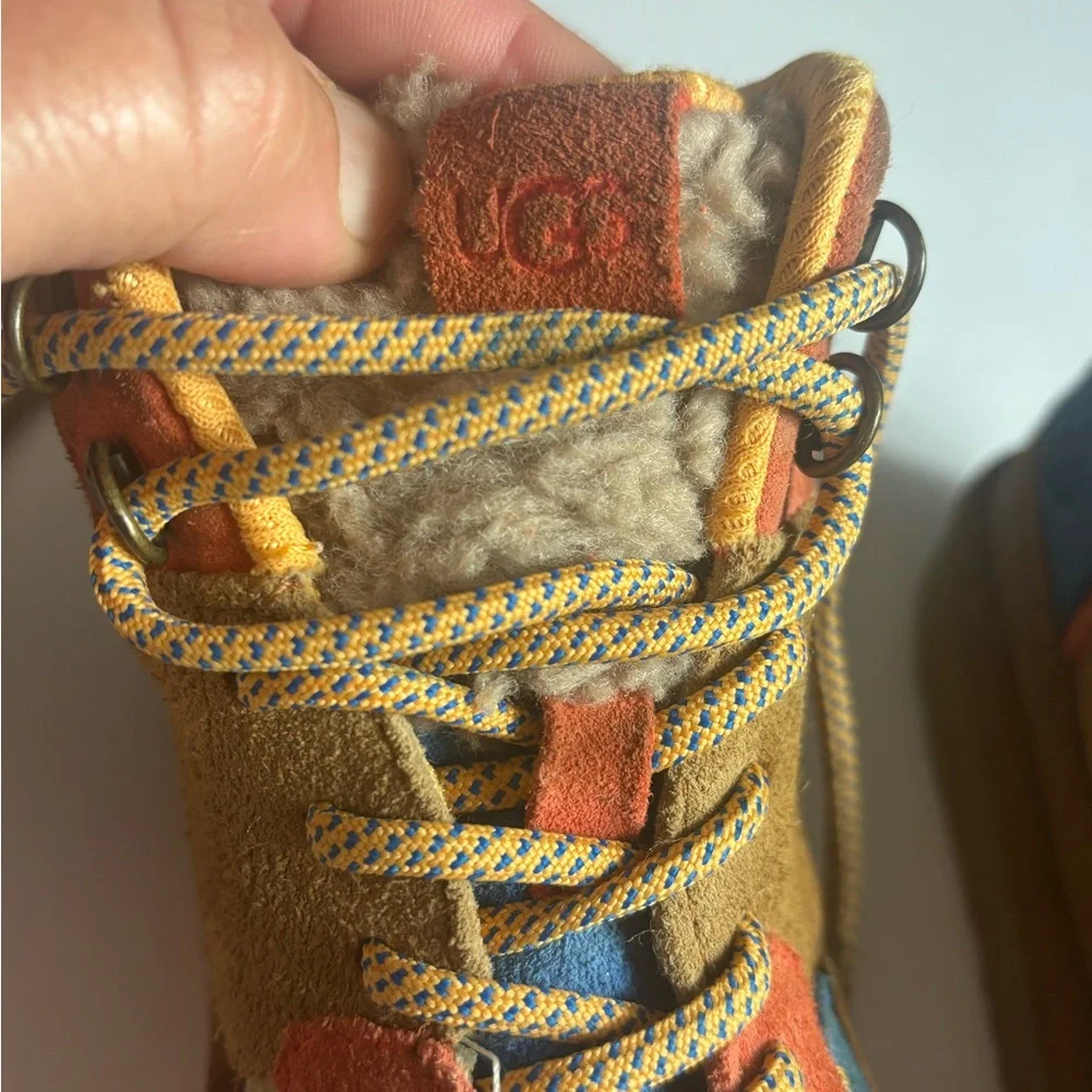 UGG| UGG kid’s hiking/ walking boots size 1. Color tan/blue/red.